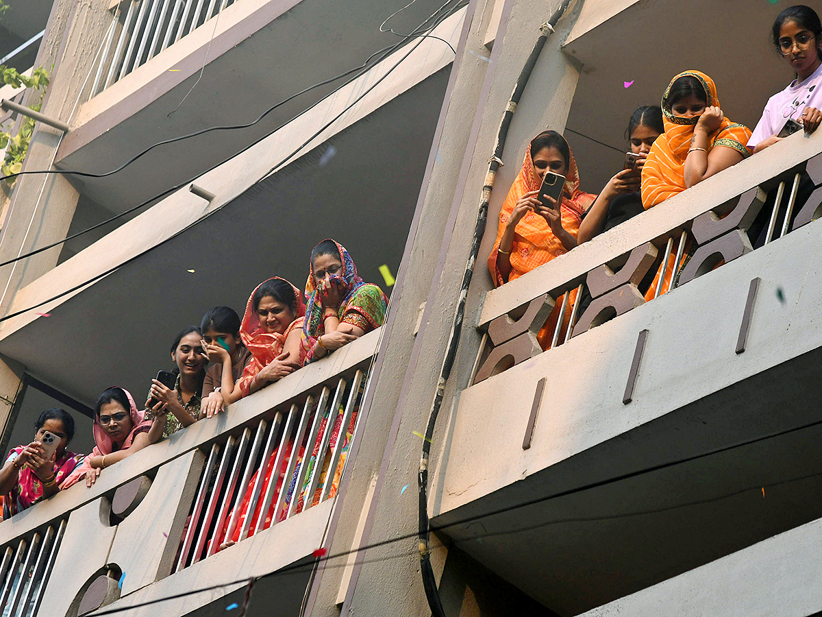 Holi 2025 Celebrations in Hyderabad HD Photos16