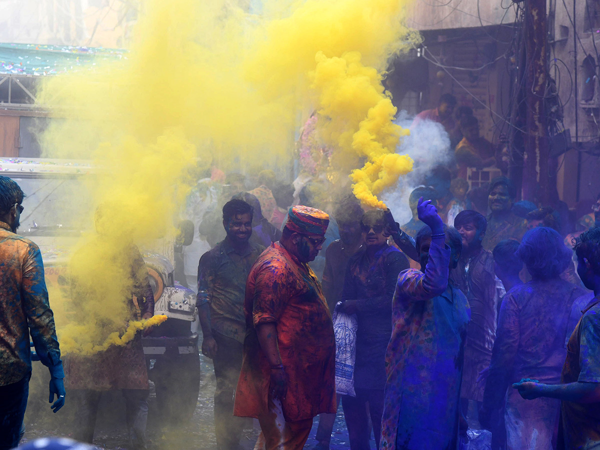 Holi 2025 Celebrations in Hyderabad HD Photos3