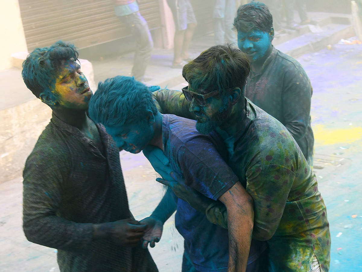 Holi 2025 Celebrations in Hyderabad HD Photos6