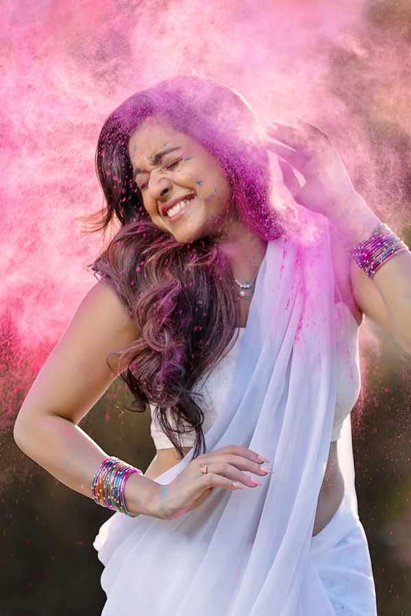 TV Stars Celebrate Festival Of Colours With Loved Ones Photos5