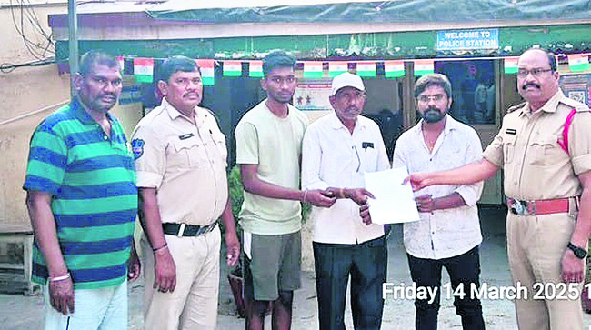 జగదీశ్‌రెడ్డి సస్పెన్షన్‌పై బీఆర్‌ఎస్‌ నిరసన
1