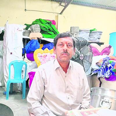 ● మార్కెట్‌లో నాణ్యత లేని వస్తువుల విక్రయం ● తూకంలోనూ త2