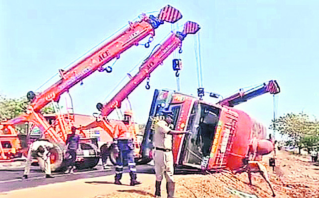 30 శాతం ఐఆర్ ప్రకటించాలి 1