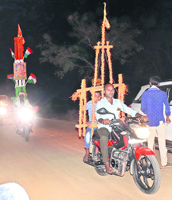 ప్రారంభమైన కొమ్మాల జాతర3