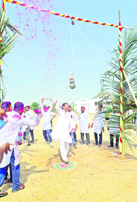 హోలీ.. సంబరాల కేళి
1