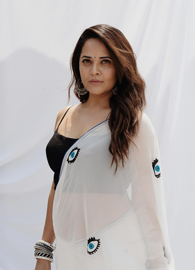 Actress Anasuya Bharadwaj White Saree Photos11