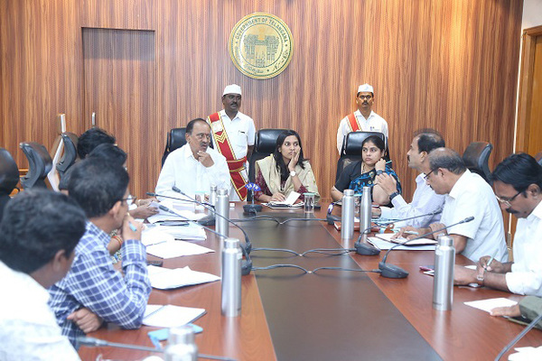 ఉద్యోగావకాశాలను  అందిపుచ్చుకునేలా సహకరించాలి1