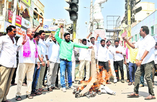 జగదీష్రెడ్డిపై సస్పెన్షన్ ఎత్తివేయాలి2