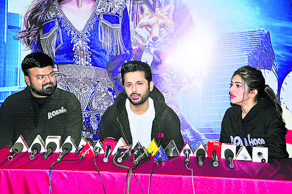 కలెక్టర్లు హాజరు కాకుంటే ఎలా? 3