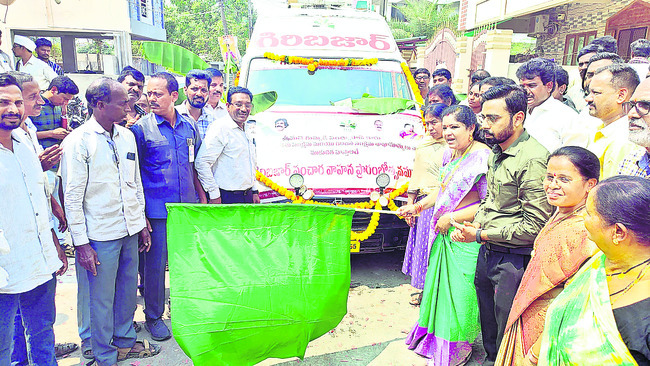మన్యం జిల్లాకు మూడు అంబులెన్స్లు1