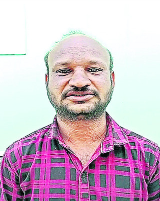 మా భూమి మాది కాదంటున్నారు....
2