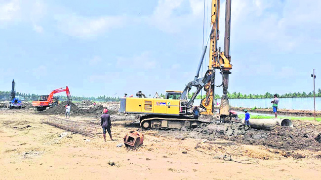 పడకేసిన మెడికల్ కాలేజీ నిర్మాణం 2