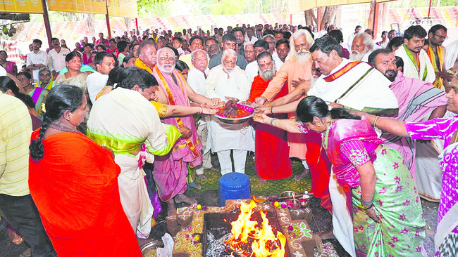 భక్తిశ్రద్ధలతో మహామృత్యుంజయ యజ్ఞం
2