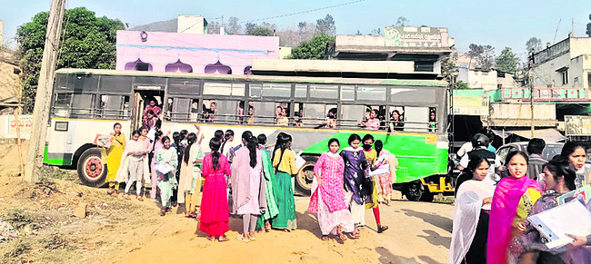 తొలి రోజు ‘పది’ పరీక్షలు ప్రశాంతం 1