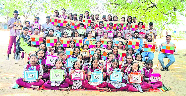 ‘ఖేలో ఇండియా’ పారా గేమ్స్కు జిల్లా క్రీడాకారులు
2