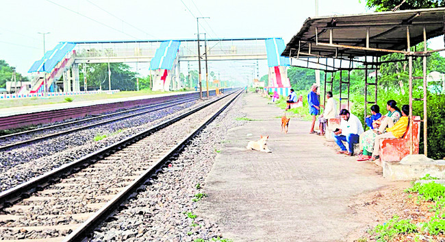 రైలెక్కాలంటే ఆపసోపాలే 2