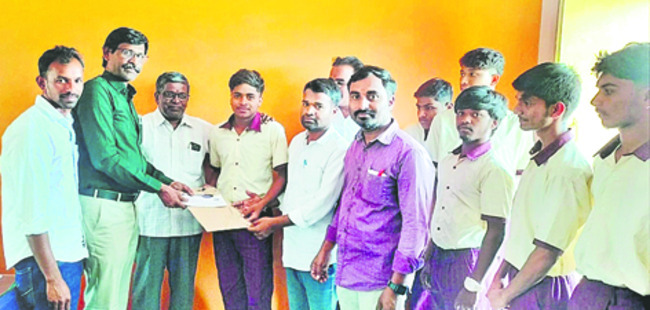 వెలగని వీధి దీపాలు 3