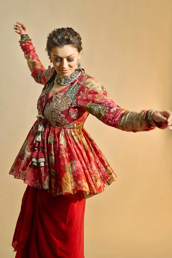 Interesting Facts About Actress Hansika Photos3