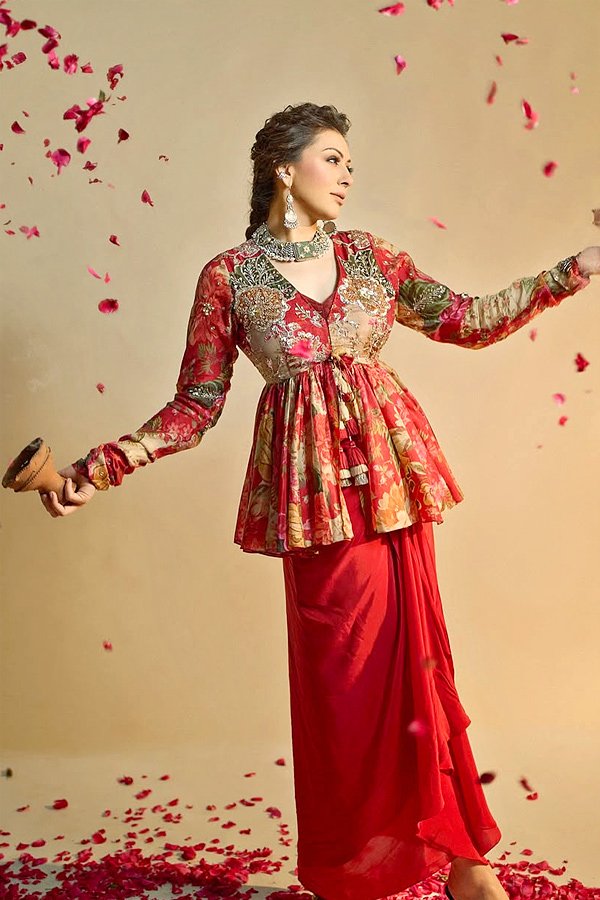 Interesting Facts About Actress Hansika Photos4