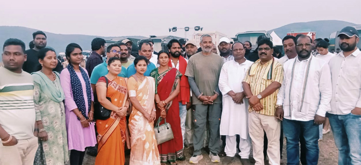 SSMB 29 Pics : Priyanka Chopra Mahesh Babu and SS Rajamouli click pics12