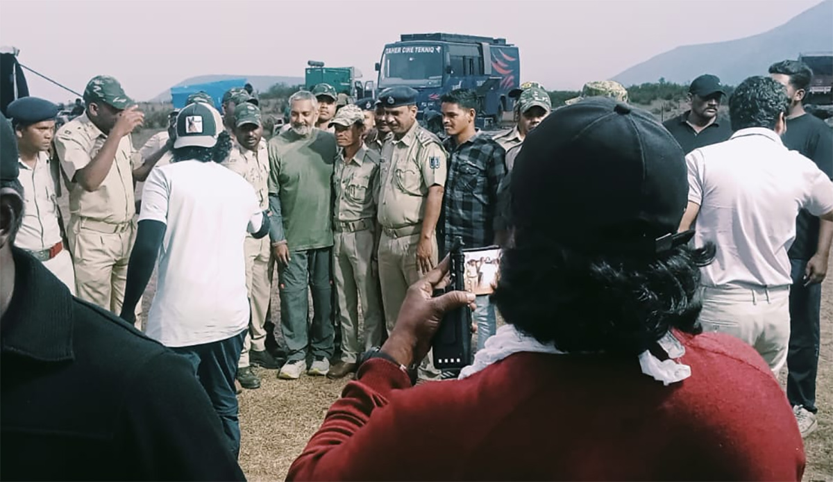 SSMB 29 Pics : Priyanka Chopra Mahesh Babu and SS Rajamouli click pics14