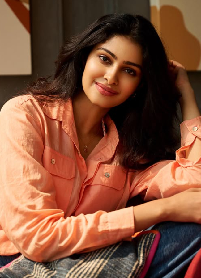 Manasa Varanasi Glamorous Photos3