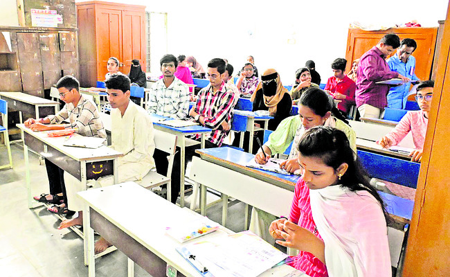 పదో తరగతి పరీక్షలు షురూ 2
