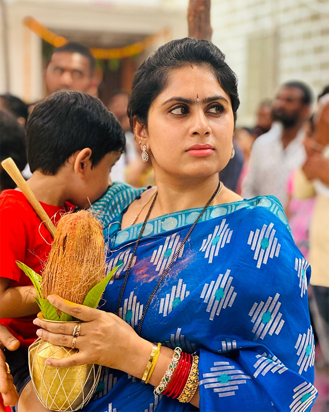 Dil Raju Visit Venkateswara Swami Brahmotsavalu at Indur4