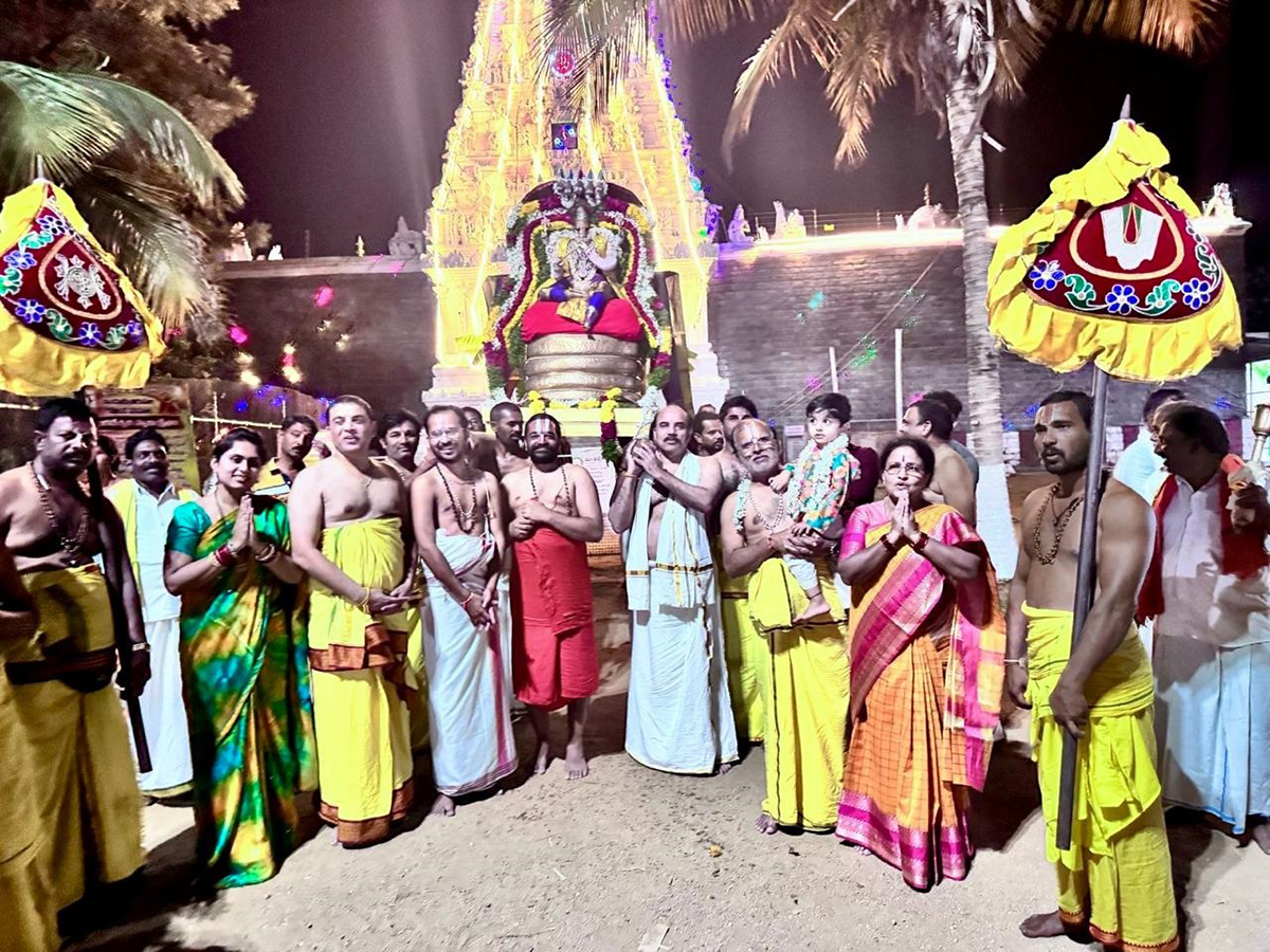 Dil Raju Visit Venkateswara Swami Brahmotsavalu at Indur9