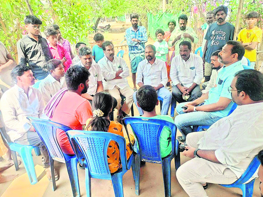 బోసు కుటుంబానికి అండగా ఉంటాం 1