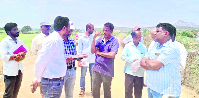 ఎల్‌ఆర్‌ఎస్‌ వసూళ్లలో వేగం పెంచాలి 
1