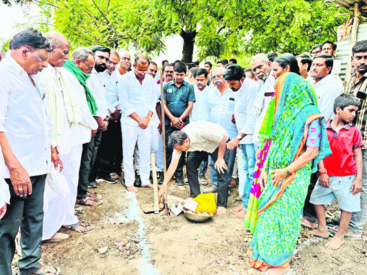 జుక్కల్లో బంజార భవన్ నిర్మిస్తాం1
