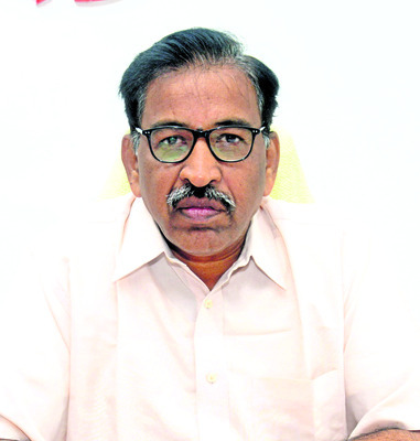రుణాల పంపిణీలో రికార్డు 6