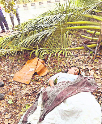 బైక్‌ బోల్తాపడి ఉపాధ్యాయుడి మృతి 3