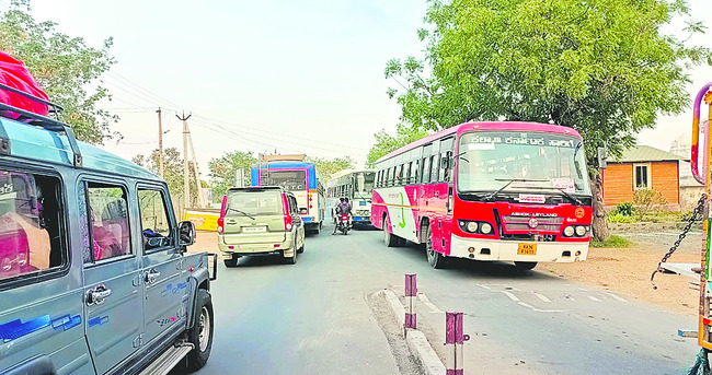 శ్రీశైలానికి పెరిగిన భక్తుల రద్దీ1