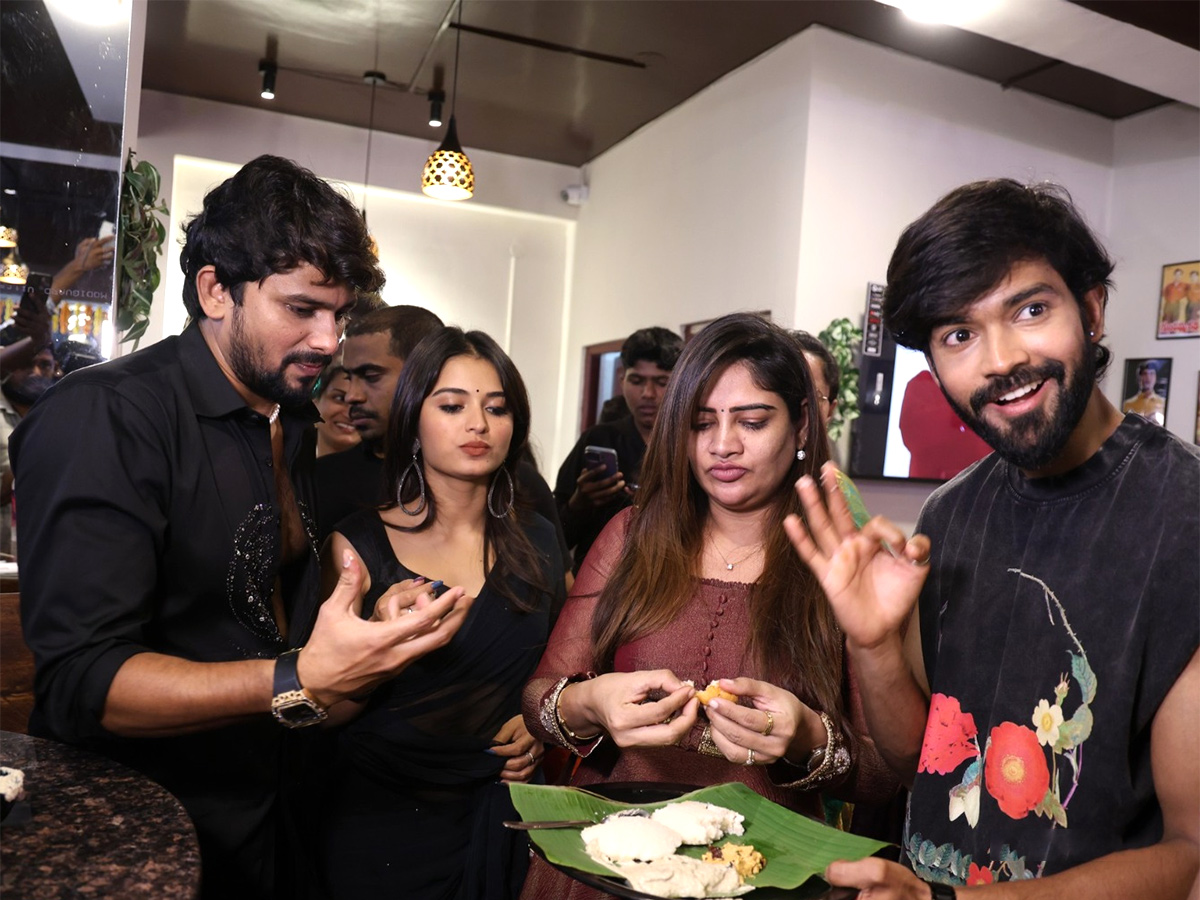 Actor VJ Sunny Grand Launch of Amrutham Adda hotel hyderabad1