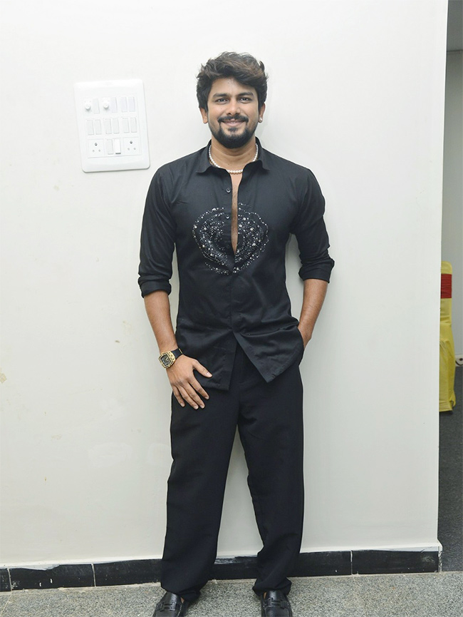 Actor VJ Sunny Grand Launch of Amrutham Adda hotel hyderabad11