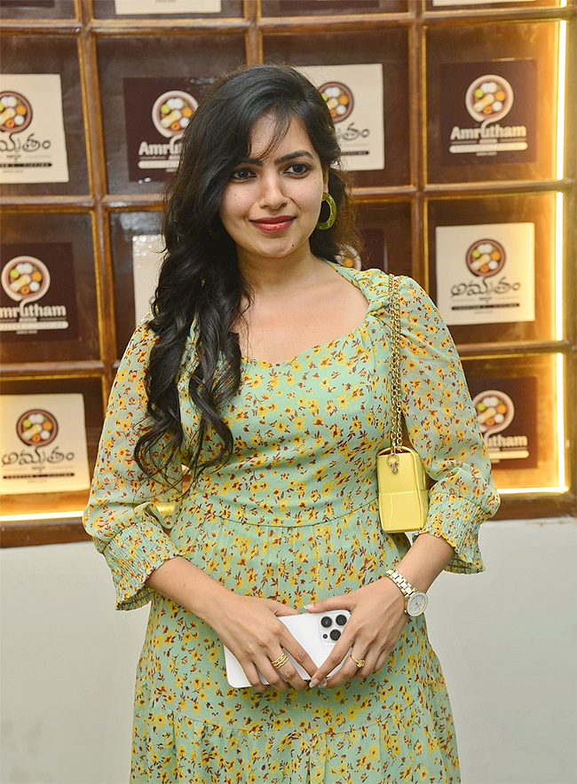 Actor VJ Sunny Grand Launch of Amrutham Adda hotel hyderabad14
