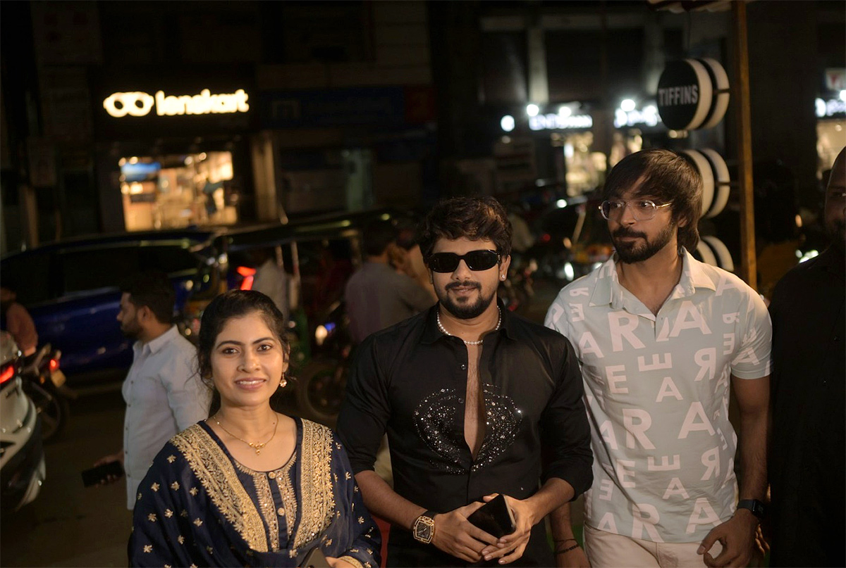 Actor VJ Sunny Grand Launch of Amrutham Adda hotel hyderabad15