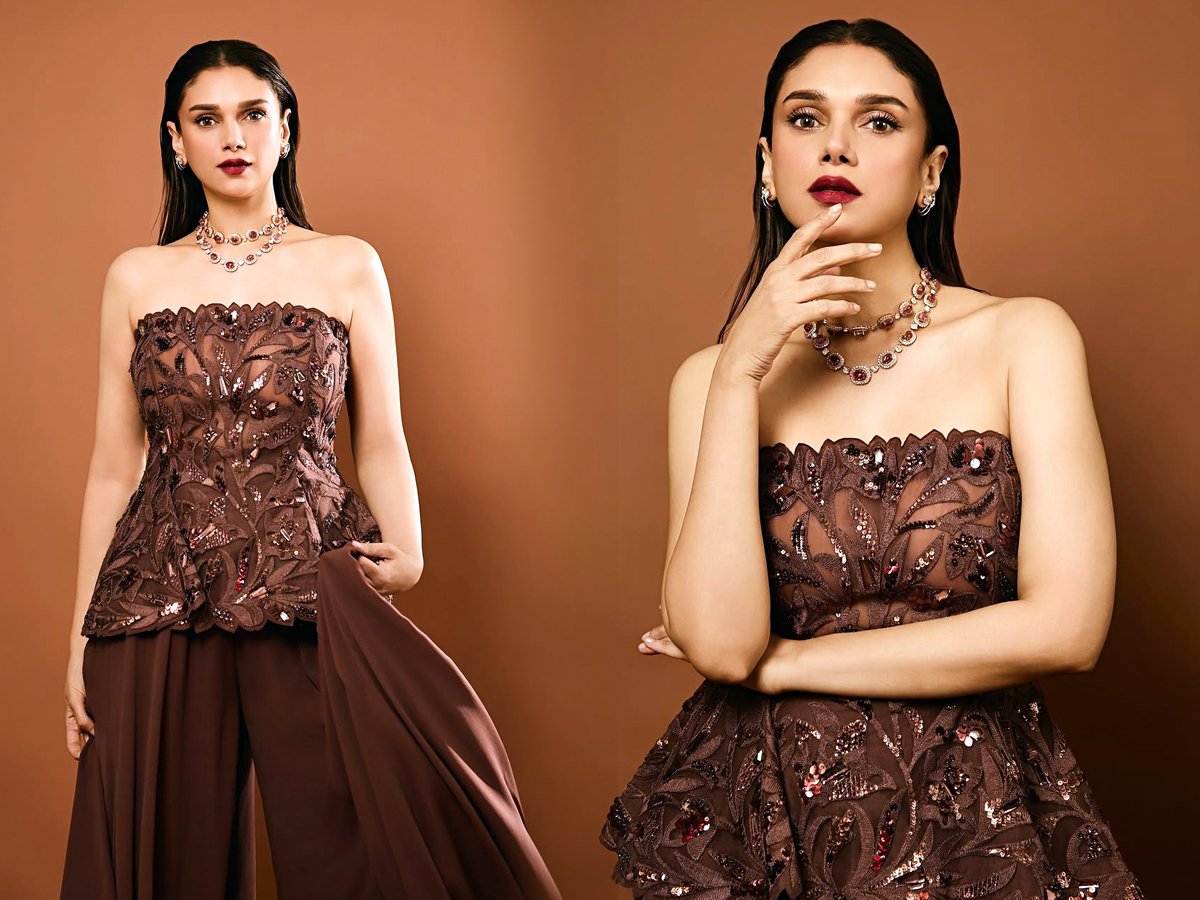 Aditi Rao Hydari shines with glamour latest photos1