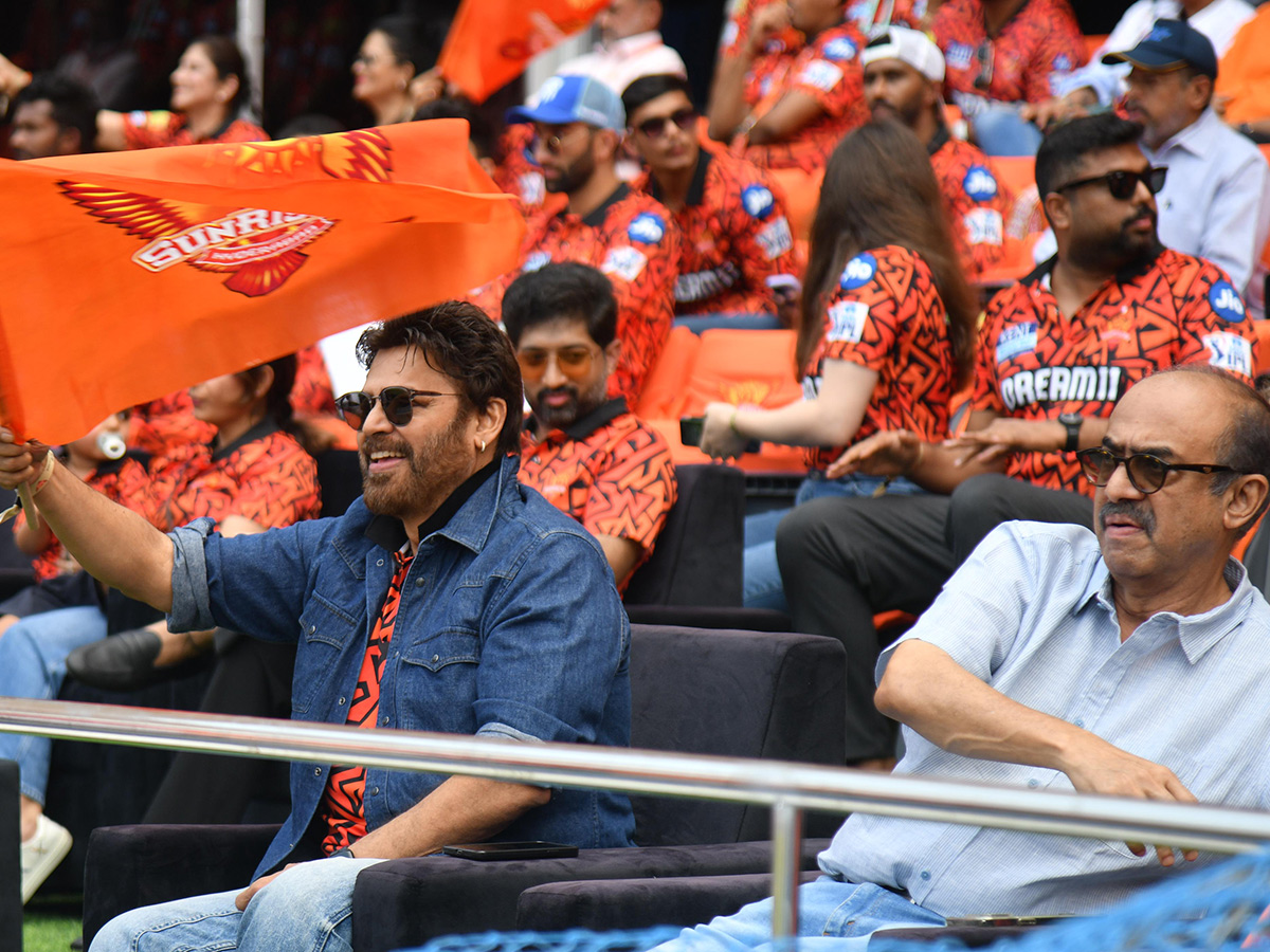 Hero Venkatesh SRH  Match in Hyderabad3