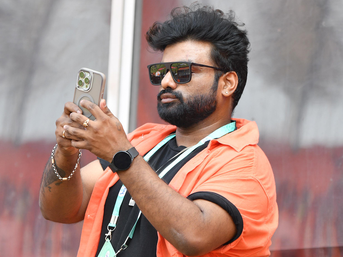 Hero Venkatesh SRH  Match in Hyderabad9