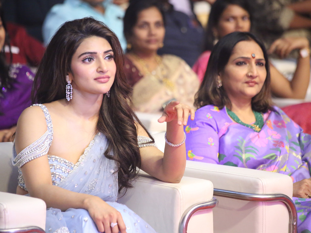 Nithiin Robinhood Movie Pre Release Event Photos3