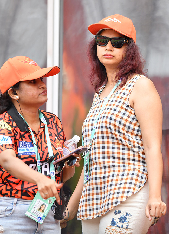 SRH VS RR Match in Uppal Stadium Hyderabad Photos17