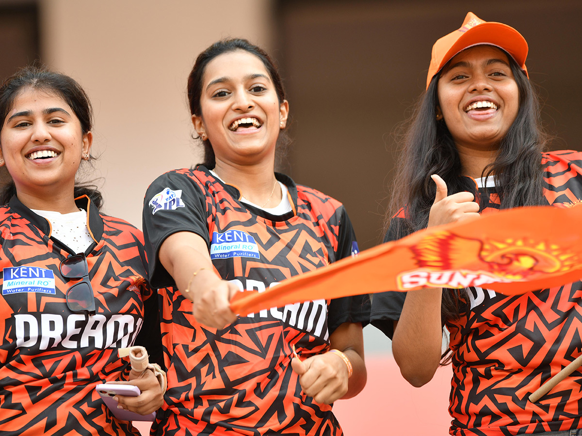 SRH VS RR Match in Uppal Stadium Hyderabad Photos19