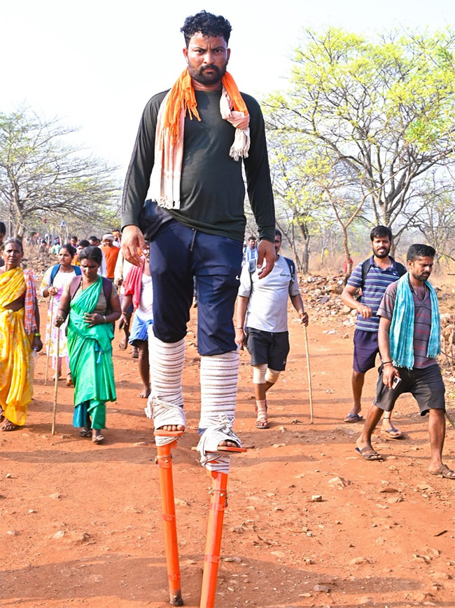 Srisailam: Thousands of devotees from Karnataka and Maharashtra15