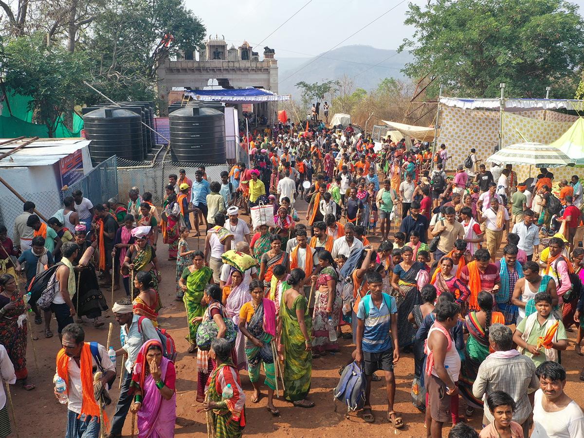 Srisailam: Thousands of devotees from Karnataka and Maharashtra4