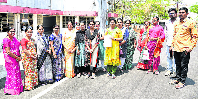 ప్రజావాణిలో సమస్యల ని‘వేదన’1