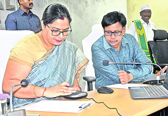 గోడు వినండి.. గోస తీర్చండి 1