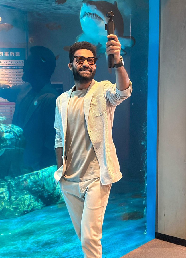 Jr NTR Flies to Japan ahead of  Devara: Part 1 Release, See Photos13